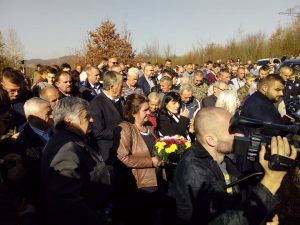 Zvornik: Obilježeno 26 godina od stradanja 126 pripadnika Vojske ...