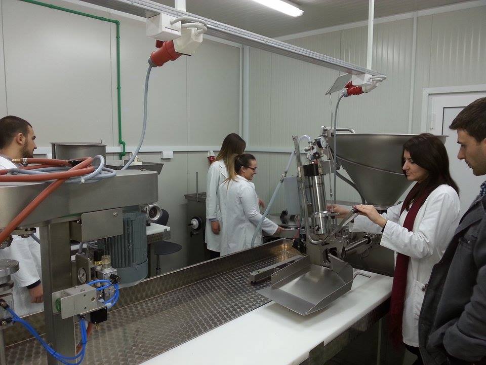 Tehnoloski fakultet laboratorije