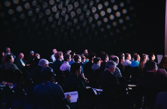 Konferencija b.s