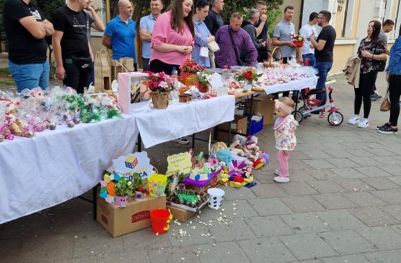 humani bazar Jela