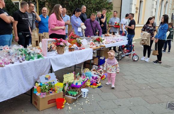 humani bazar Jela